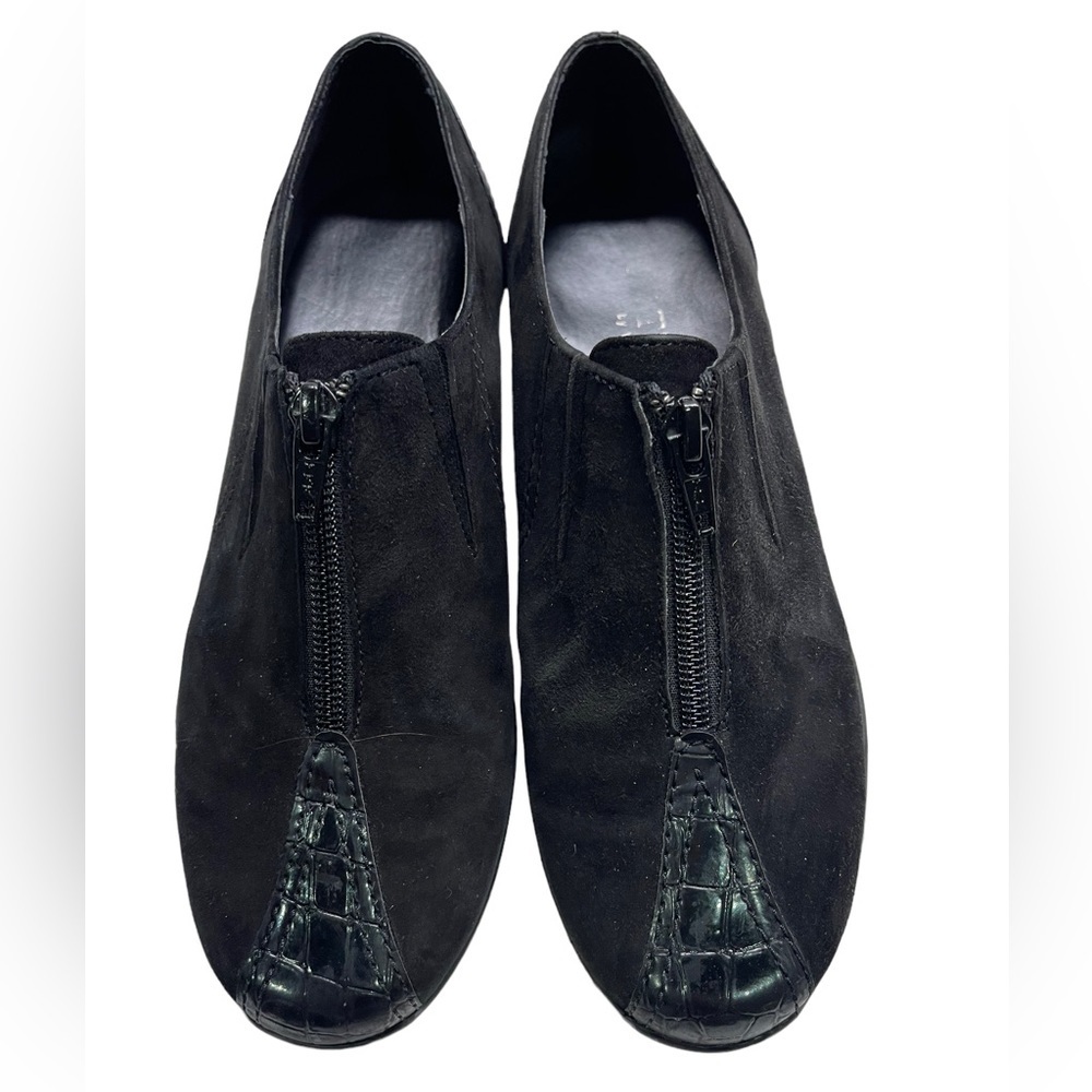 Ditto by Van Eli - black Suede casual flats - size 7